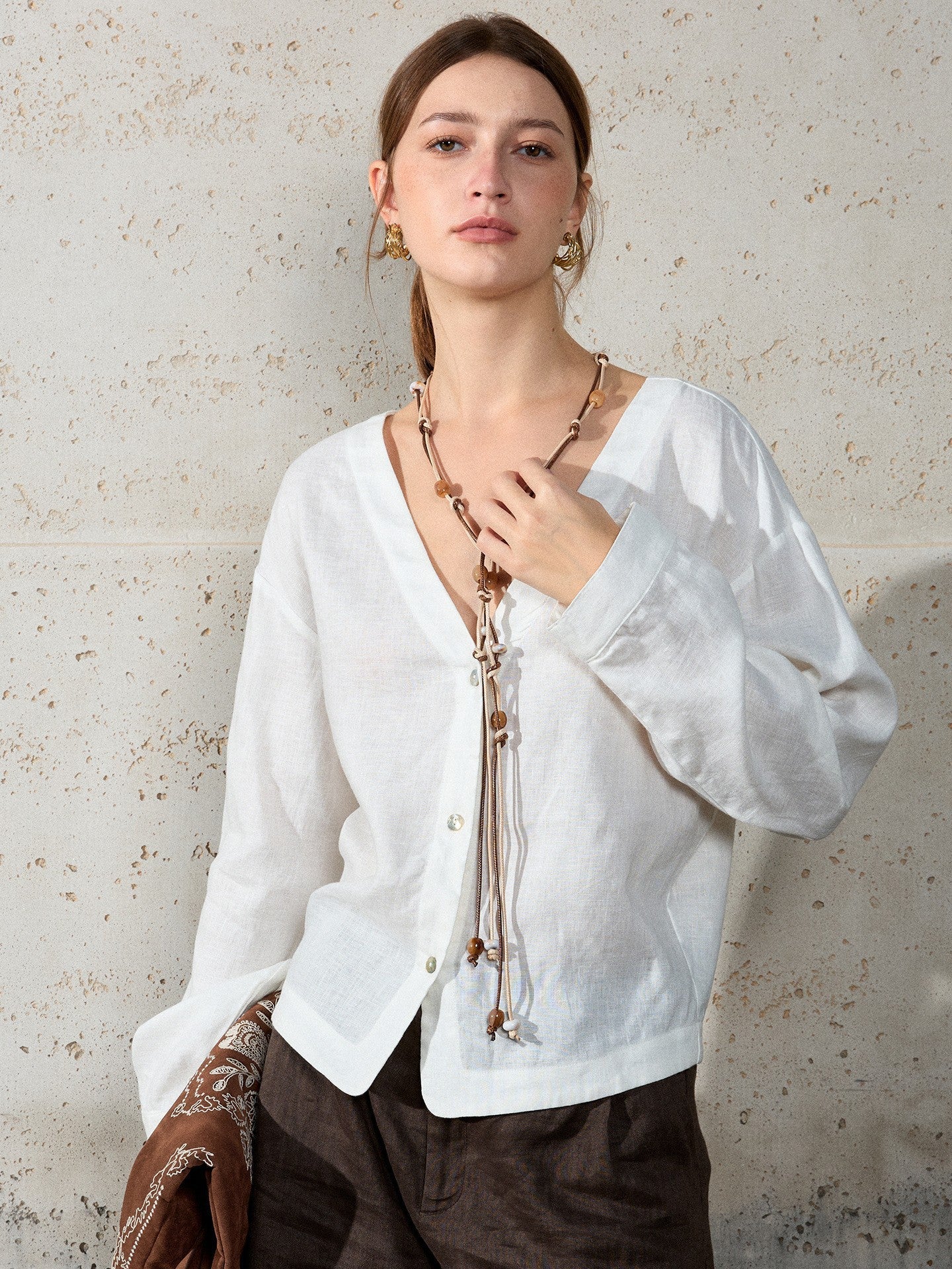 Linen V-Neck Relaxed Yoga Shirt | Natural Texture & Everyday Flow
