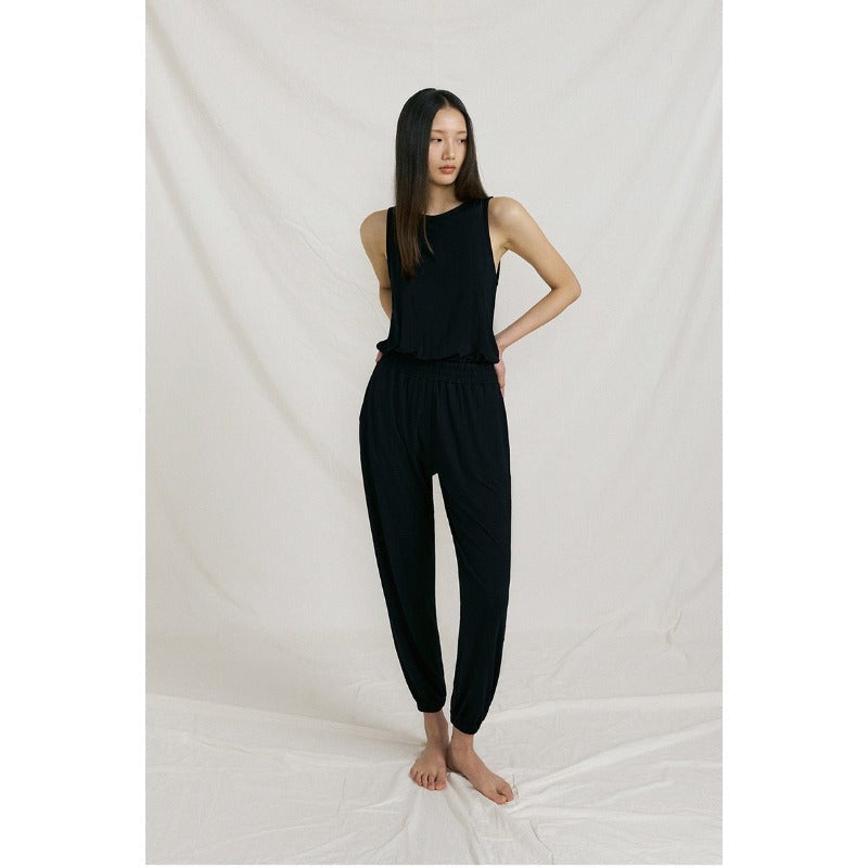 Jogger Open-Back Yoga Jumpsuit | Clean Fit & Effortless Movement
