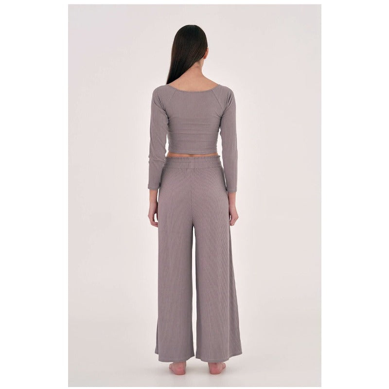 Wide-Leg Flow Yoga Pants | Relaxed Drape & Everyday Ease