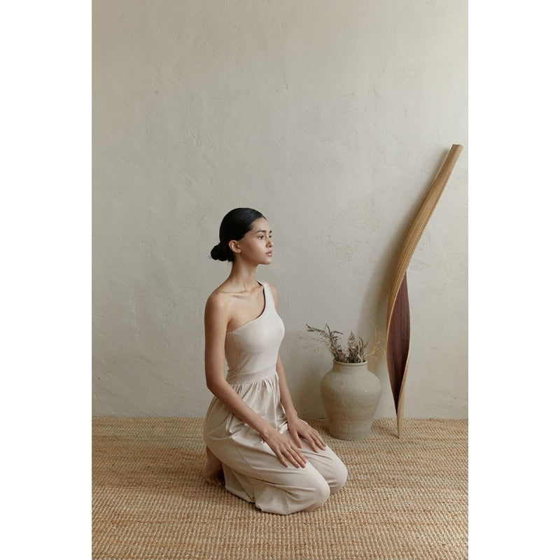 One-Shoulder Yoga Jumpsuit | Clean Fit & Effortless Movement
