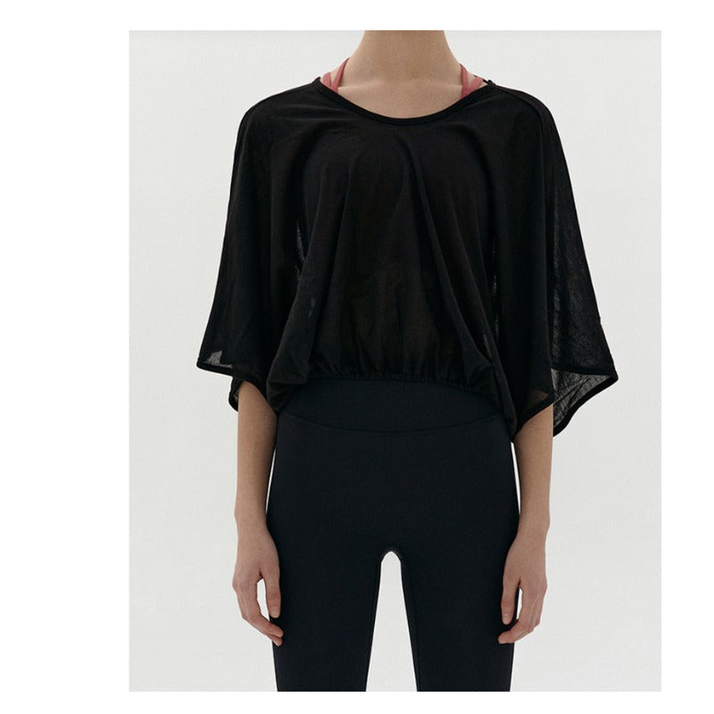 Airy Yoga Cover-Up | Light Layers for Studio & Daily Life