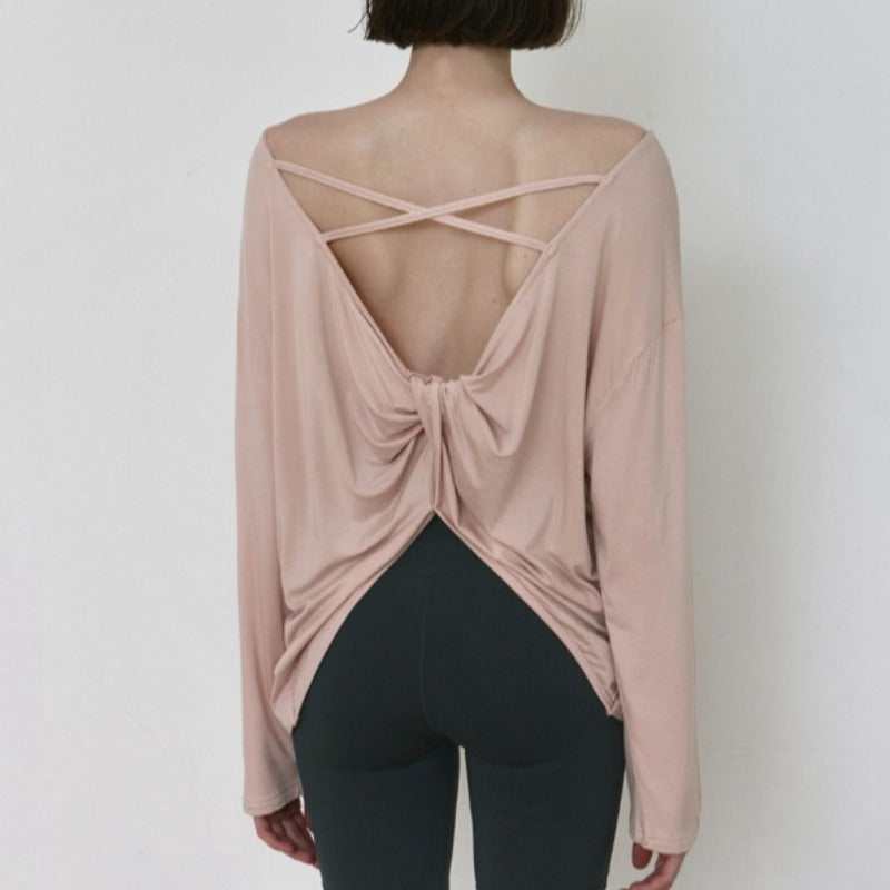 Open-Back Yoga Cover-Up | Light Layers for Studio & Daily Life