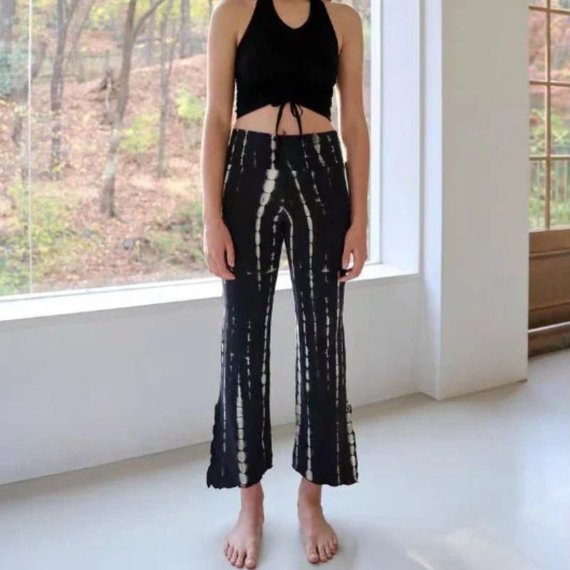 Printed Flare Yoga Pants | Soft Lines & Gentle Support