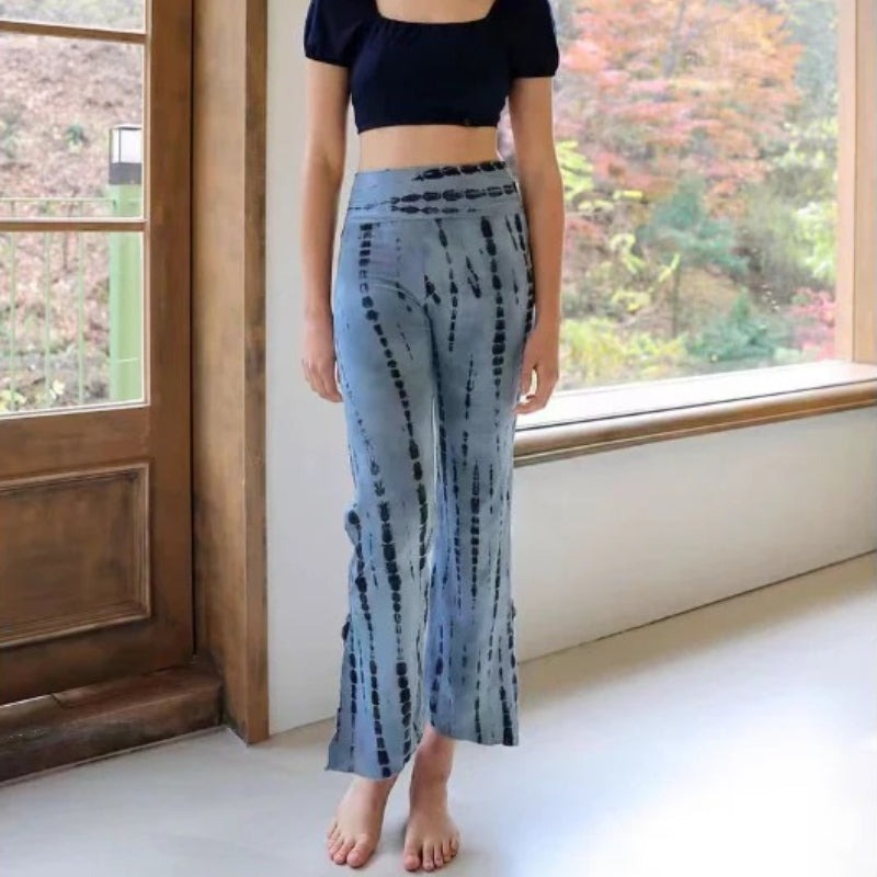 Printed Flare Yoga Pants | Soft Lines & Gentle Support