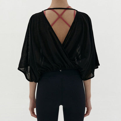 Airy Yoga Cover-Up | Light Layers for Studio & Daily Life