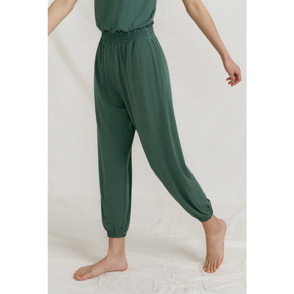 Jogger Open-Back Yoga Jumpsuit | Clean Fit & Effortless Movement