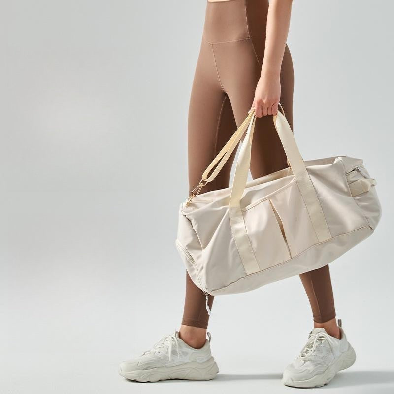 Yoga Gym Bag | Spacious, Clean & Ready to Move