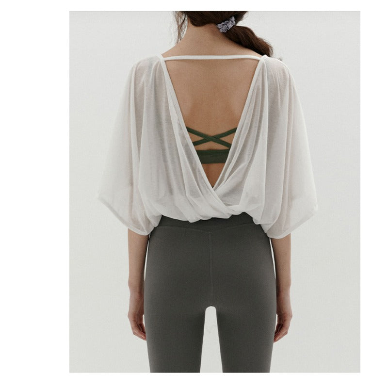 Airy Yoga Cover-Up | Light Layers for Studio & Daily Life