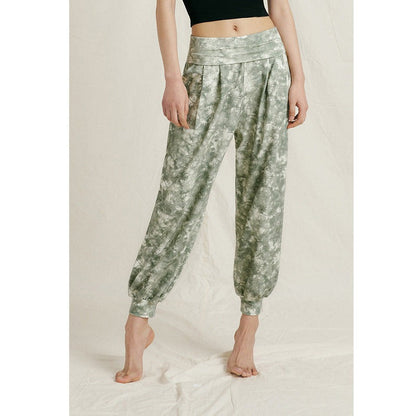 High-Waisted Yoga Jogger Pants | Relaxed Fit & Soft Movement