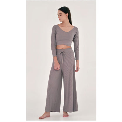 Wide-Leg Flow Yoga Pants | Relaxed Drape & Everyday Ease