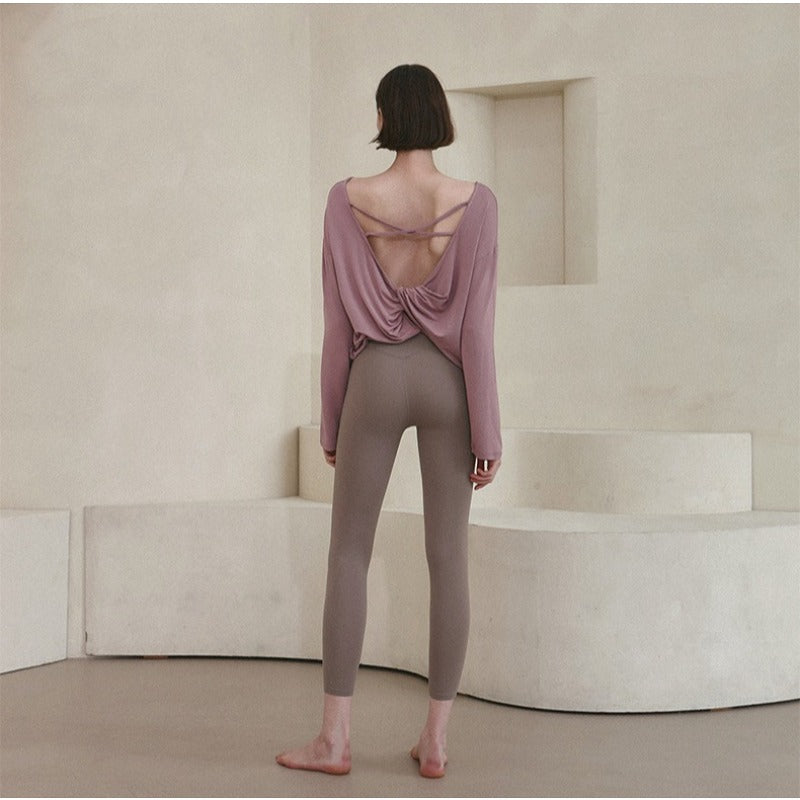 Open-Back Yoga Cover-Up | Light Layers for Studio & Daily Life