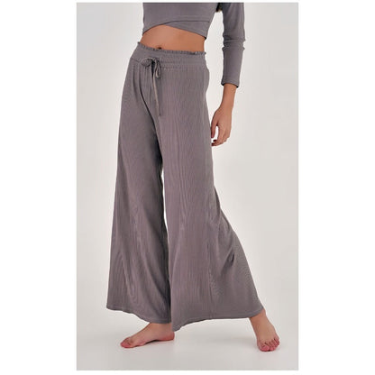 Wide-Leg Flow Yoga Pants | Relaxed Drape & Everyday Ease