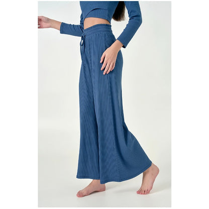 Wide-Leg Flow Yoga Pants | Relaxed Drape & Everyday Ease